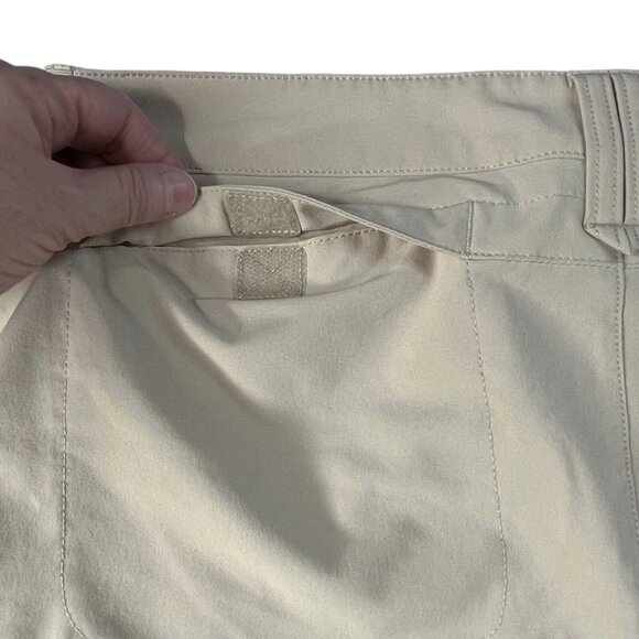 Eddie Bauer Cargo Shorts Womens Size 12 Tan Beige Outdoor - Picture 6 of 9